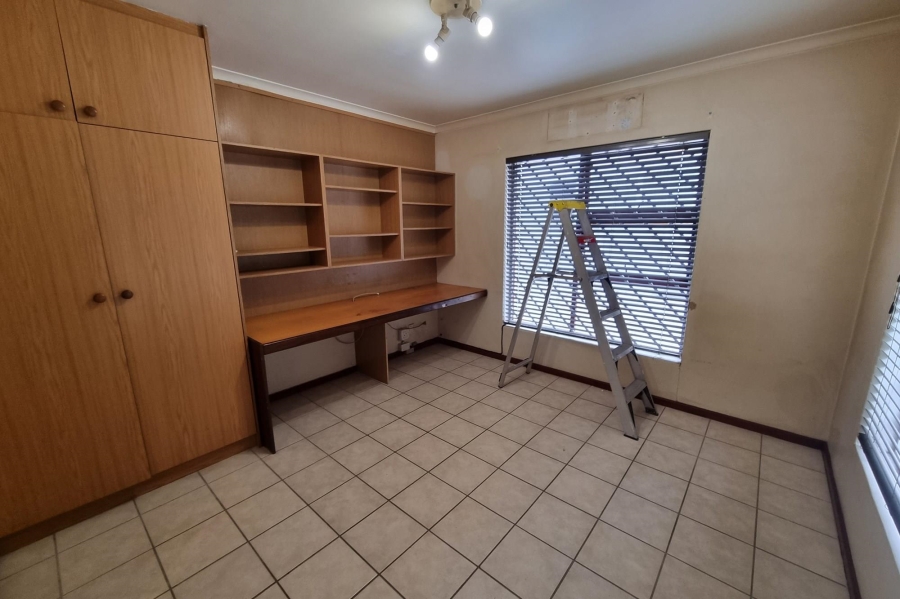 To Let 3 Bedroom Property for Rent in Vredekloof Western Cape